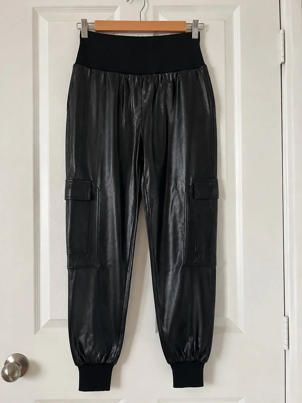 Cinq à Sept Likely Giles Faux-Leather Crop Pants Size XS